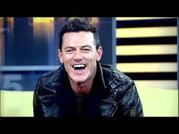Luke evans has written a letter to his fans to address the reports that he has broken up with boyfriend rafael olarra. Luke Evans As Dracula Youtube