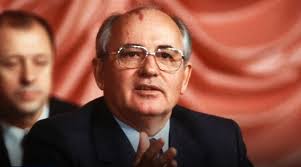 Mihail Gorbaciov, ultimul om sovietic, a murit. A îngropat regimurile  comuniste alături de o doamnă, un fost actor și un preot -
