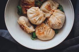 With my recipe, i am going to teach you two ways how to make dumpling wrappers at home. Dumplings Selber Machen Veganes Dumpling Rezept Www Lenaeats Com