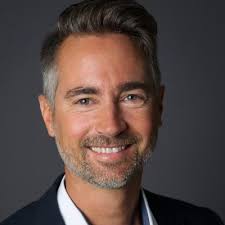 Axel Peter Thom (@GermanIslands)