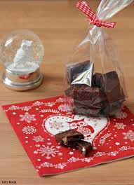 Carre De Chocolat Aux Croquants Aux Amandes Et Raisin Chocolat Carre De Chocolat Noel Cuisine