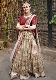 The outfit you rent is naya or new to you, and you will undoubtedly be the hit of the party. 8 Best Websites And Places To Rent Your Wedding Outfits Shaadisaga
