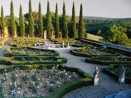 View Of The Formal Italian Garden At La Selva Mansion Villa Grounds More Than 500 Roses Stone Sta Urban Landscape Design Formal Garden Design Tuscan Garden