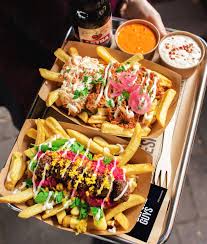 In Love With My Poutines Lebensmittel Essen Portionen Bratensauce
