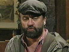 ▷ Emmerdale Episode Guide 9 November 2003