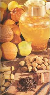 Il liquore di uva fragola fatto in casa è una delizia da non perdere,delicato nel gusto, leggermente speziato e soprattutto profumatissimo,perfetto da bere in ogni occasione. Liquori Fatti In Casa Le Ricette Millefogli