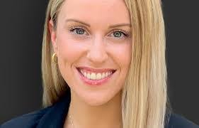 Kelly Oconnor's Instagram, Twitter & Facebook