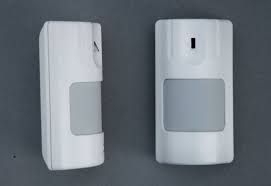 Though this motion would be fine for small dogs or cats, we generally recommend dsc bv500 bravo 5 ceiling mounted 360 degree motion detector dsc's bravo 5 is a standard passive infrared motion that is ceiling mounted and. China Pir Motion Detector With Pet Immunity With Swivel Bracket For Ceiling Wall Or Corner Mounting Ido301pt China Pir Moiton Detector Pir Detector