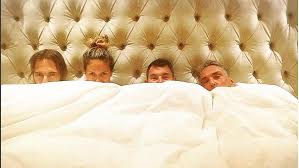 Auf was stehen manner im bett updayte. Heidi Klum Steigt Thomas Hayo Michael Michalsky Und Wolfgang Joop Ins Bett