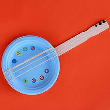 Una manera divertida de acercar a los niños y niñas a la música. Instrumentos Musicales Con Material Reciclado Paperblog Instrumentos Musicales Para Ninos Manualidades Con Platos De Papel Artesanias Con Platos