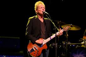 Woman accused of attacking Fleetwood Mac guitarist Lindsey Buckingham is arrested