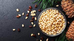 Cuando no puedas tostar los piñones también sirven que estén cocidos en agua para seguir la misma preparación. Pinones Propiedades Beneficios Y Valor Nutricional