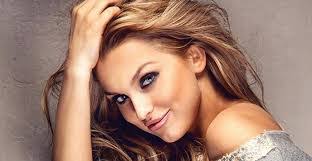 Darlene Blunt's Instagram, Twitter & Facebook