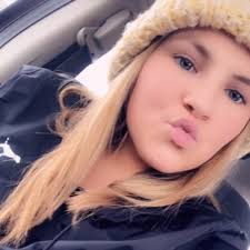 Katie Harr (@ktcheer10)