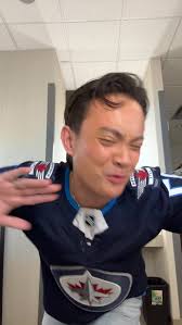 Bark like a Winnipeg jets. #nursejohnn #theshortstaffedtour #winnipegjets  #winnipeg #manitoba