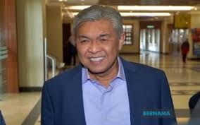 Segmen hello hello datuk seri ahmad zahid hamidi bersama ustaz ahmad husam dato daderudin. My Case Not Dropped Just Postponed For Today Says Zahid Hamidi Bernama