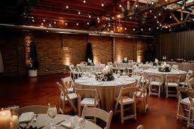 Loft On Lake Chicago Wedding Laura Brian Hey Sisters Photography Greenhouse Wedding Chicago Wedding Greenhouse