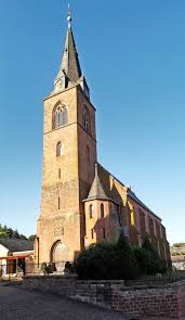 Sarina Keller und Andreas Peter laden in die evangelische Kirche  Rieschweiler ein