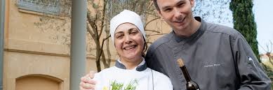 Moko se dit alors que cette femme fabriquait des étoiles. Accor Accor Solidarity Actions