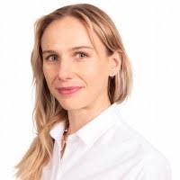 Nora Daniels's Instagram, Twitter & Facebook