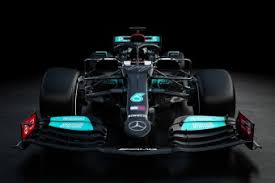 20:01tetemesnek tűnő hátránya ellenére a mclaren közeledett az f1 élmezőnyéhez. Mercedes W12 Bemutato F1 2021 Vezess