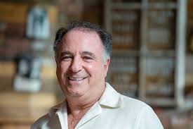 Scott Mizrahi's Instagram, Twitter & Facebook