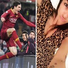 Il mio obiettivo è questo. Roma Footie Star Begs Mum To Stop Posting Pouting Selfies Online Daily Star