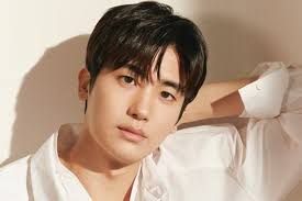Set in the ancient kingdom of silla, hwarang is considered an elite group of boys in the military, religious and education sector. Park Hyung Sik Shares Thoughts About Military Enlistment His Soulmates Bts S V And Park Seo Joon And More Soompi
