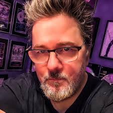 Andrea Tomasetti's Instagram, Twitter & Facebook