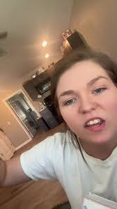 Lacey Graves's Instagram, Twitter & Facebook