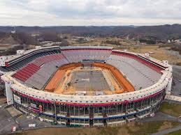 Clamoring for adding another dirt race to future. The Science Of Getting Dirty Bristol Prepares For Nascar Cup Series First Race On Dirt Since 1970