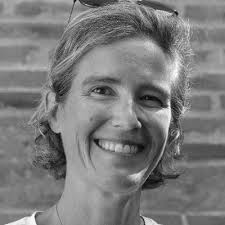 🎓 Je suis ravie de vous annoncer une grande nouvelle : j'ai officiellement  décroché mon diplôme de Bachelor à Toulouse Business School ! 🎉 C'est avec  une immense joie et gratitude que