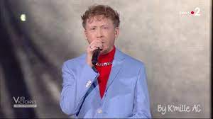 Avec son album cure sorti en mars 2018, l'interprète de normal et random était l'artiste le plus nominé de cette 34eme édition des victoires de la musique, avec 3 sélections. Eddy De Pretto Victoires De La Musique France2 Hommage A Jane Birkin Youtube