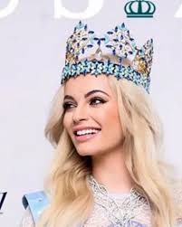 Honoured to host Miss Polonia 2021 final and pass the crown to wonderful  Natalia Gryglewska