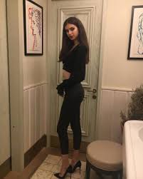 Jun 17, 2021 · tatil sezonunu antalya'da açan defne samyeli'nin bikinili paylaşımlarından sonra kızı deren talu da hemen paylaşım yaptı. Deren Talu å¸–å­ Facebook