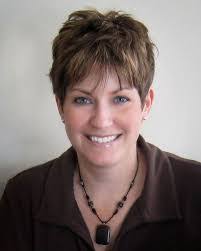 Gina Farr's Instagram, Twitter & Facebook