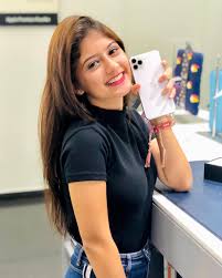 Arishfa Khan Wallpapers 2021 New Pictures Images Photos Arishfa khan is an actress, known for papa by chance (2018), teri baatein mulaqtein: arishfa khan wallpapers 2021 new