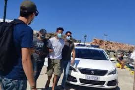 Σύμφωνα με πληροφορίες, μια γυναίκα είδε τον. 51j66ipdrsq4km
