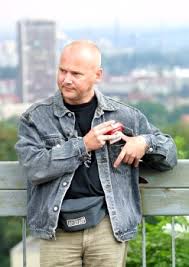 Filmografia, nagrody, biografia, wiadomości radek pastrňák jeszcze nie ma biografii na filmwebie, możesz być pierwszym który ją doda! Radek Pastrnak Stoupam I Klesam Zaroven Idnes Cz