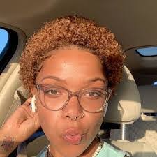 Jasmine Quesada's Instagram, Twitter & Facebook