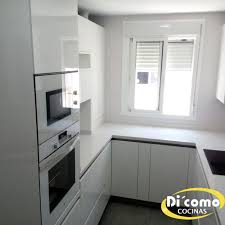 Frente a su papel tradicional como espacios de trabajo, el paso de los años ha hecho que estas habitaciones de la casa se reinventen hasta convertirse en un lugar con entidad propia en el. Diseno De Cocinas Pequenas Tienda De Muebles De Cocina En Sevilla Di Como Cocinas