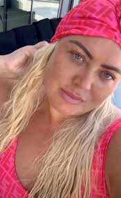 Emma doddspublished 9th jan 2020 last updated 10th jan 2020. Gemma Collins Shows Off Major Weight Loss In Swimsuit For Red Hot Display Big World Tale