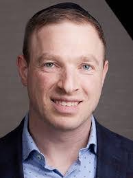 Malka Solomon's Instagram, Twitter & Facebook