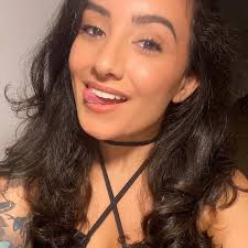 Hello secret Tel Aviv , we are 3 super cool french girls ( super super cool  ) , looking for Nice party for the new years Eve , or the rest of