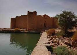 دليل لايفوتك قلعة المعظم يقع هذا الموقع الأثري على مسافة تصل إلى 65 كم من الأخضر وذلك بمنطقة تبوك من ناحية الجنوب الشرقي لا يفوتك يعرض المزيد