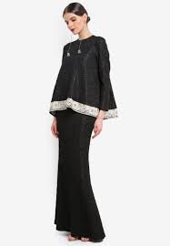 Penasaran seperti apa model baju lebaran yang sedang menjadi trend ? Dhara Modern Kurung Rizalman Lace Dress Design Baju Kurung Fashion Muslimah Fashion