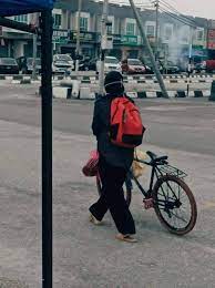 Maybe you would like to learn more about one of these? Cikgu 7 Anak Hanya Berbasikal Kereta Kena Tarik Dan Suami Hilang Kerja Kerana Strok Bicara Minda