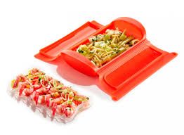 La cocción al vapor es una saludable forma de cocinar, que nos permite sacar un gran rendimiento de verduras, pescados y otros alimentos, ayudándonos a obtener texturas crujientes, sabores auténticos y colores inolvidables. Estuche De Vapor Con Bandeja 1 2 P Lekue