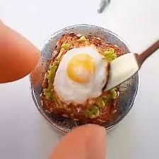 Telur mata sapi atau ceplok (dari bahasa prancis œil de bœuf) adalah hidangan dari telur (biasanya ayam) yang digoreng dengan minyak goreng panas tanpa diaduk terlebih dahulu. 650 Dietonline Ideas Diet Food Recipes Losing Weight Kick Start Diet Herbal Medicine Recipes