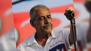 Tito Cruz, el cantante que siempre estaba con los pobres